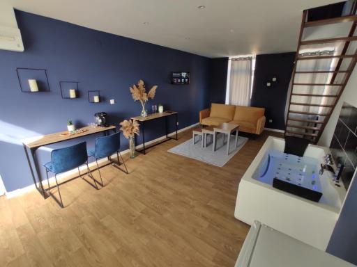 NG SuiteHome - Lille I Tourcoing Blanc Seau - Duplex - Balnéo - Netflix - Wifi - Kitchenette - Housity