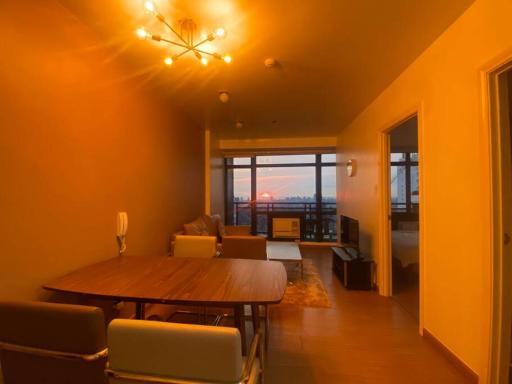 Gorgeous Corner 1 BR Flat w/Sunset View ManilaBay - Housity