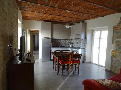 La Piazza - Appartamenti Vacanza - Housity