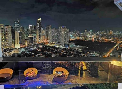 Studio Flat @ 39F Gramercy Residences Makati - Housity