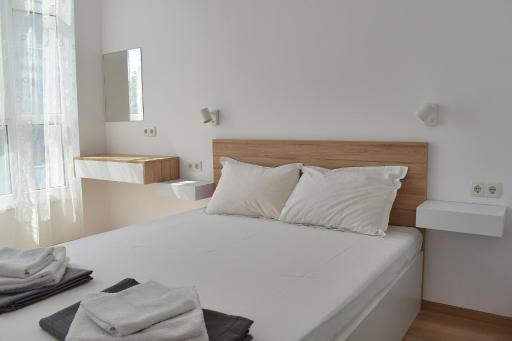 Sunny Varna Flat - Housity