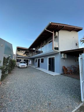 Hospedagem Penha - Beto carreiro e Praias - Housity