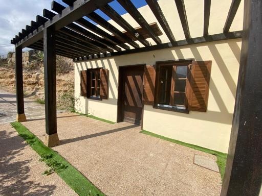 Country house with shared pool and views - Housity