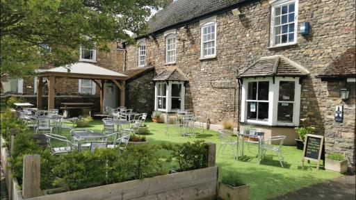 The Poacher Pub - Housity
