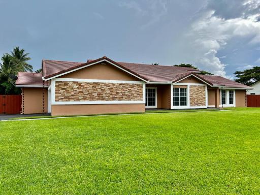 Hacienda Rivas - Stunning 4 BR Villa - Miami - Housity