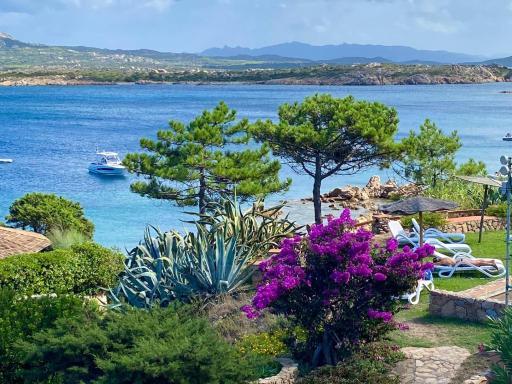 CASA MUGHETTO R5055 seafront, private sea access, swimming pool - Housity