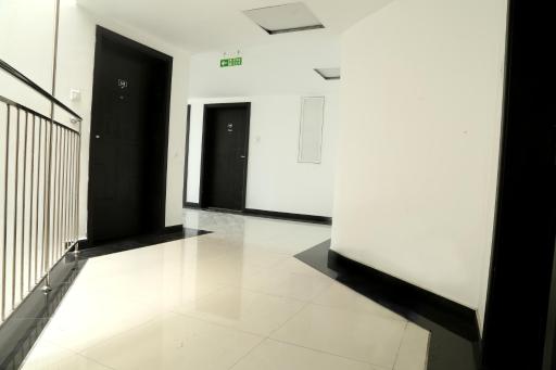 Earthspace Transit by Traven Homes - Housity