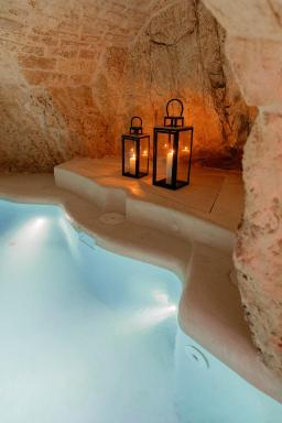 Alesia Luxury Cave - Housity