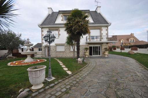 IDEAL ! UN SOUFFLE DE BONHEUR A PLERIN - SUR - MER ( BRETAGNE) - Housity