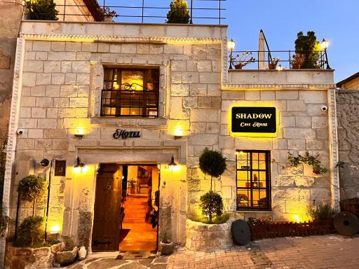 Shadow Cave House - Housity