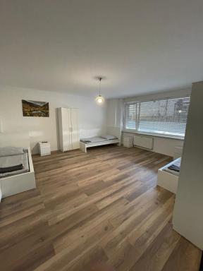 estrella LIVING ROOMS 93 - Housity