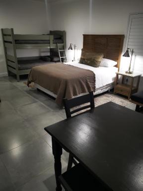 10 Jock Meiring Guesthouse Unit 3 - Housity