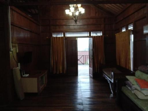 Rumah Kayu Sumberrejo - Housity