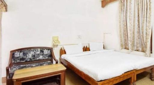 Datta Guest House By WB Inn - Housity