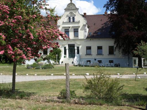 Hotel Pension Gutshaus Neu Wendorf - Housity