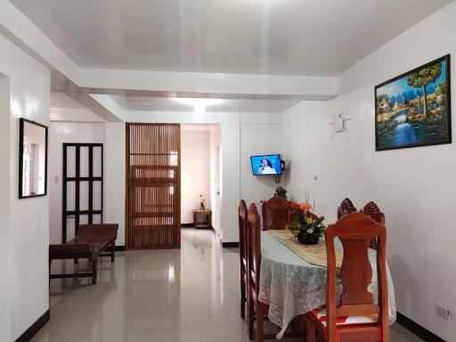 Vacation House in Baguio with Amazing Sunset Views - Housity