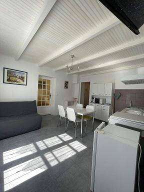 meublé 40m2 classé 2 étoiles. Lumineux les Mées 04190 - Housity