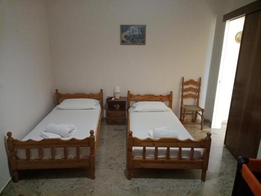 Tom House 1 - Housity