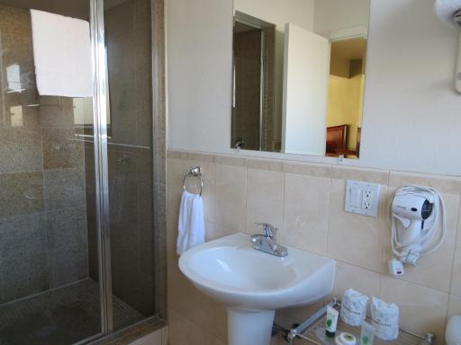 Coronet Motel - Housity