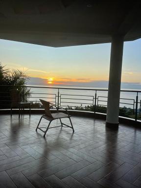 COAST VIEW RESORT - Housity