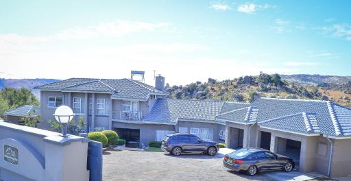 Mountain Beauty - Housity