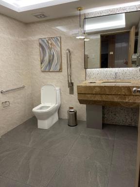 Amour Staycation Shell residences - Housity