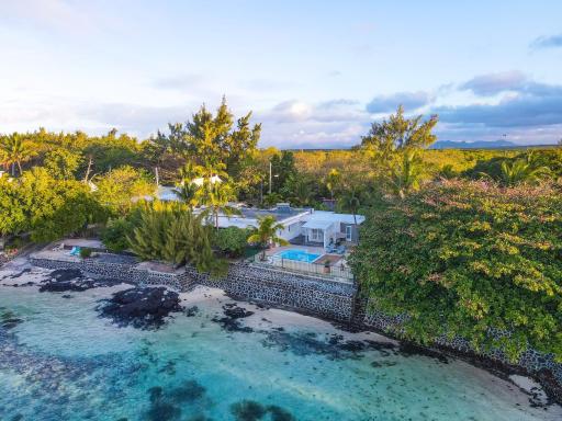La Crique by Fabular Villas & Hotels - Housity
