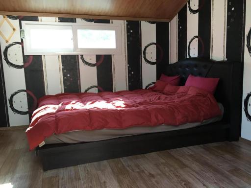 Luxe Glamping & Farm - Housity