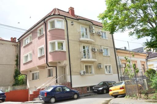 City Center Apartments & Suites by RDC - Housity