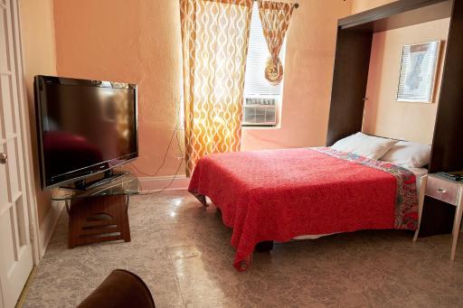 Little Havana Executive 11 - Housity
