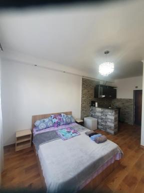 Royal 300 cu 28 - Housity