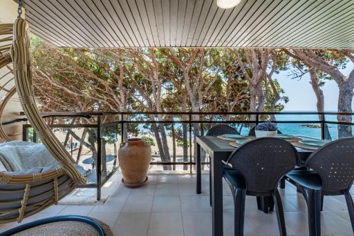 Can Costelles Cambrils - Ático en primera línea con vistas, piscina y parking - Housity