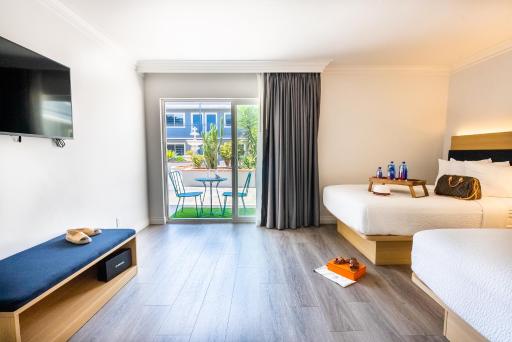 The Live Hotel - Housity