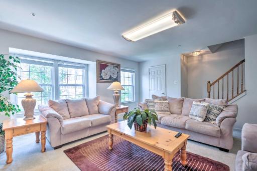 Elkridge Townhome about 15 Mi to Dtwn Baltimore! - Housity