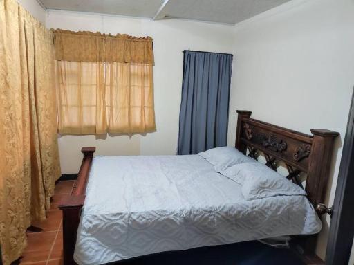 Chopper Hostal - Housity