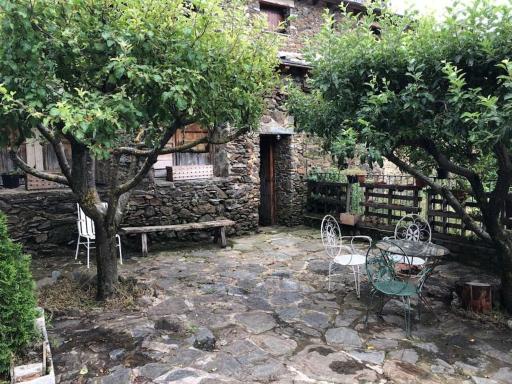 Charming Stone House in the Pre-Pyrennes - Housity