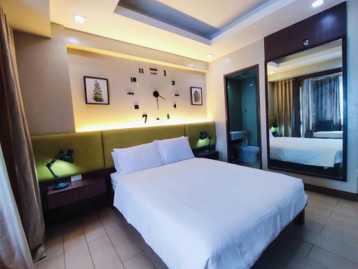TWO PALMTREE VILLAS NEWPORT BOULEVARD NEAR NAIA 3 PASAY CITY - Housity