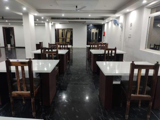 Hotel Shree Krishna Palace - Housity