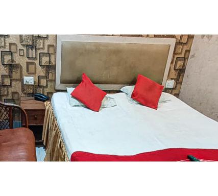Hotel R & G Inn By WB Inn - Housity