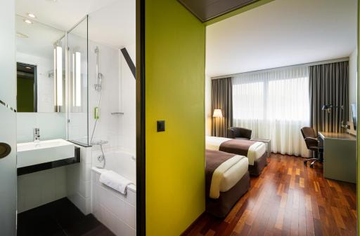 Holiday Inn Zürich Messe, an IHG Hotel - Housity