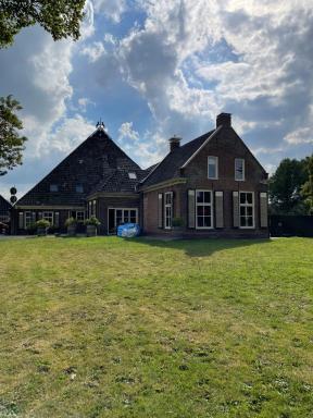 Prijs gunstig kamerverhuur, op karakteristieke paarden boerderij aan de rand van Dokkum - Housity