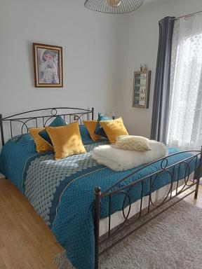 Chambre privative avec salle d'eau - Housity