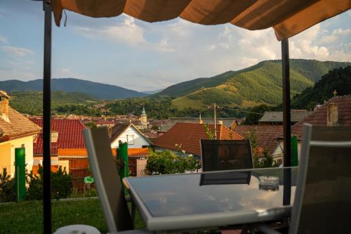 Apartament Panoramic la casa in comuna Rasinari - Housity