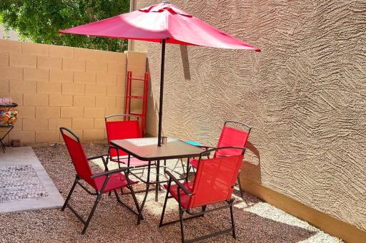 Heart of Arrowhead area with POOL-Shopping, Dining, Entertainment, P83 Sports Complex - Housity