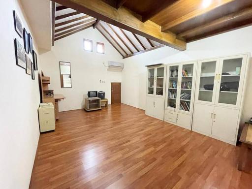 A Three Story House in City Center - Housity