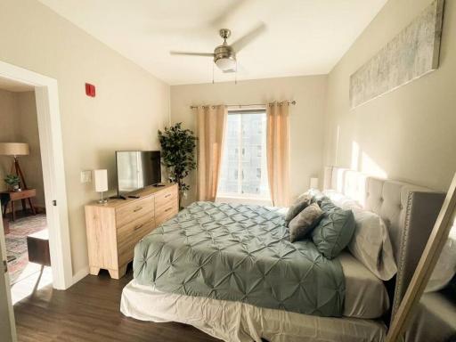 Museum District Apt Retreat w/BBQ Patio and Pool - Housity