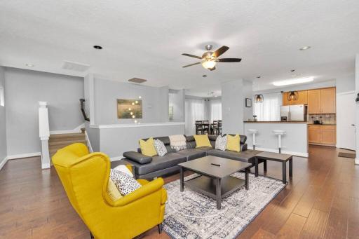 Cheerful 2 BdRoom Home Med Center/Museum District. - Housity