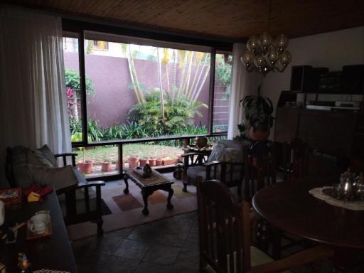 Wally's Kaya - Housity