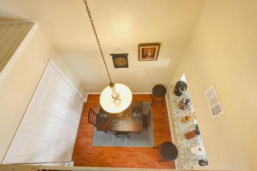 Exquisite Double level Condo with Pool, Car-Garage and Games - Housity