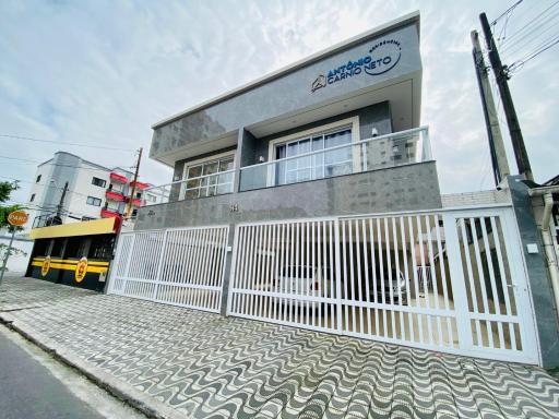 Casa Sobreposta na Praia da Tupi - Praia Grande - Housity